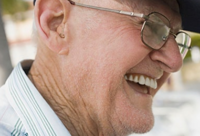 老年人佩戴助听器可延缓老年痴呆
