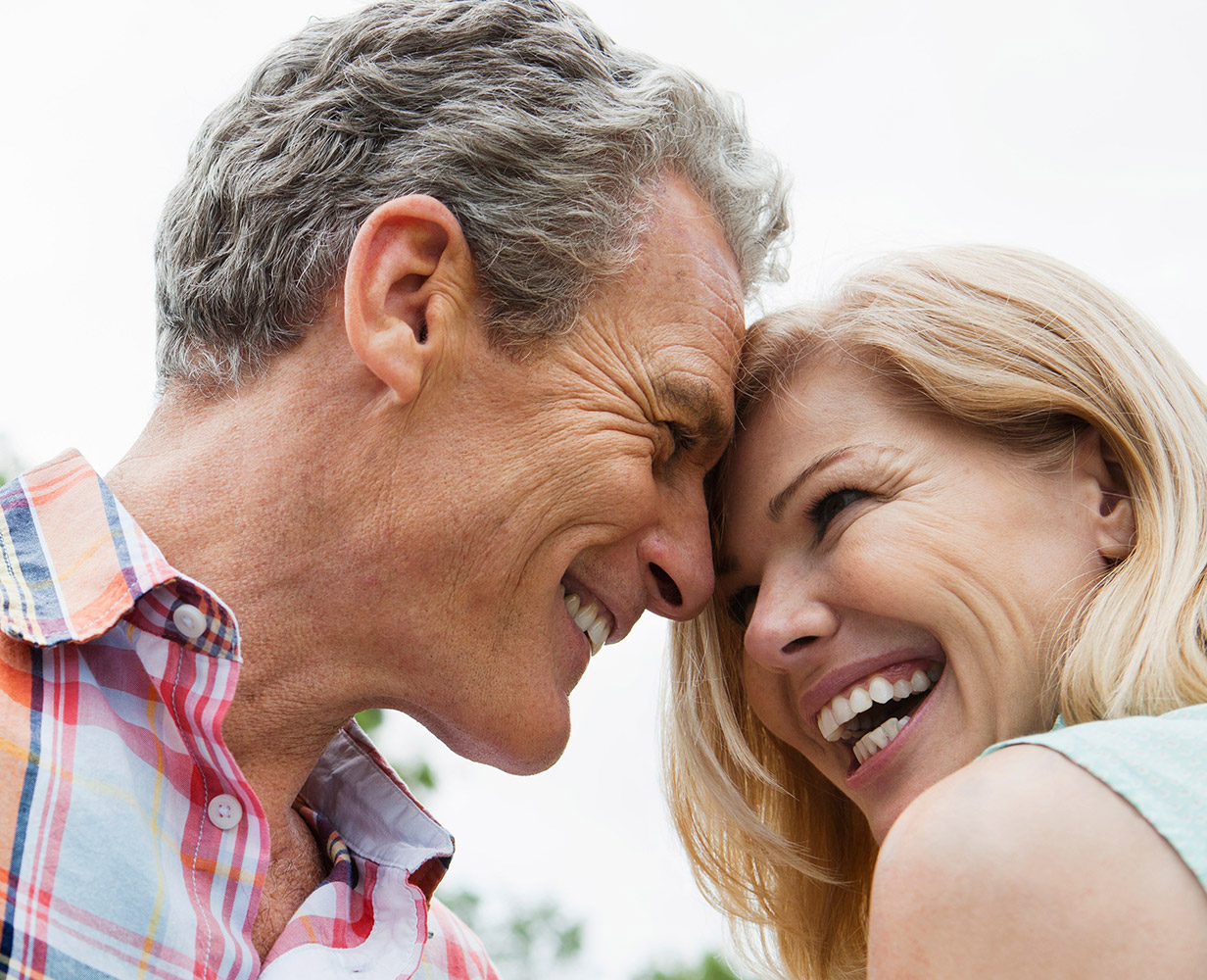 Couple-laughing_1232x1000